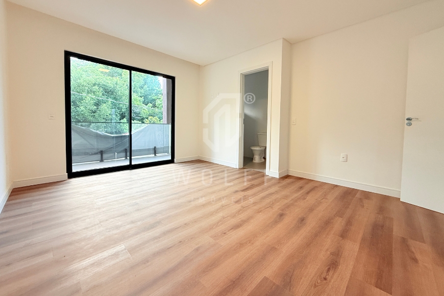 JD1705 - Sobrado com piscina no bairro Itacolomi 