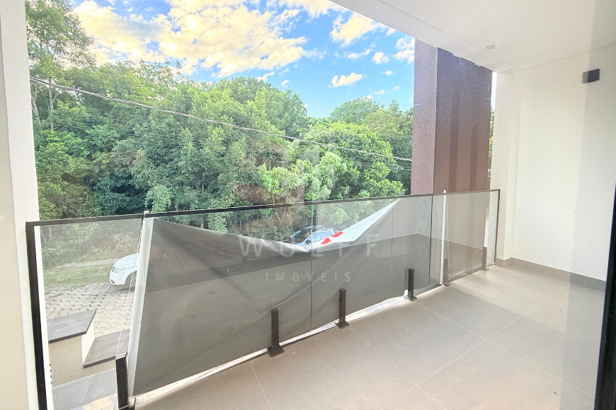 JD1705 - Sobrado com piscina no bairro Itacolomi 