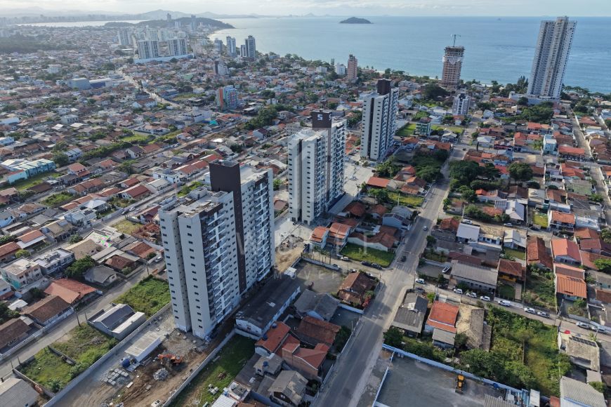 JD1711 – Apartamento de 03 dormitórios na Praia da Armação