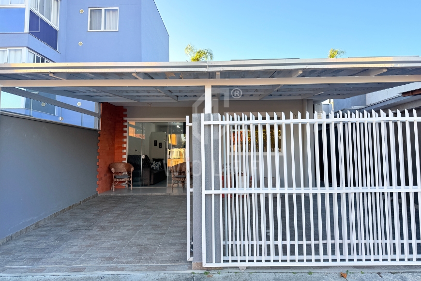 JD1719 - Casa Mobiliada com 03 dormitórios em Itajuba