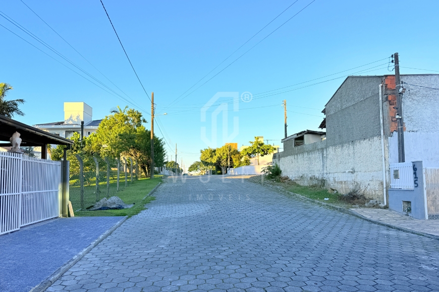 JD1719 - Casa Mobiliada com 03 dormitórios em Itajuba