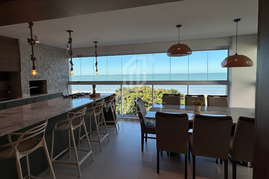 JD1724 - Apartamento Frente Mar em Balneário Piçarras/SC