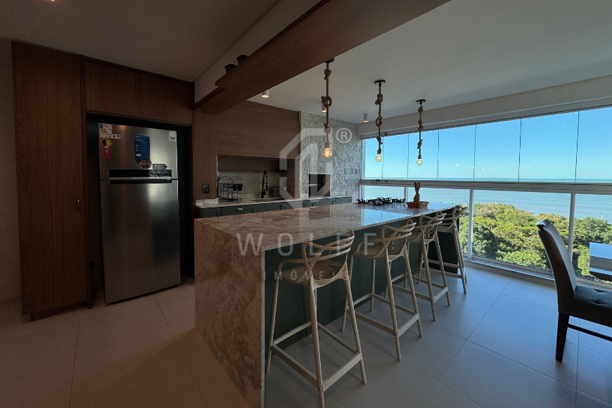 JD1724 - Apartamento Frente Mar em Balneário Piçarras/SC