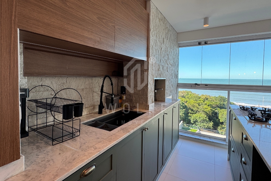 JD1724 - Apartamento Frente Mar em Balneário Piçarras/SC