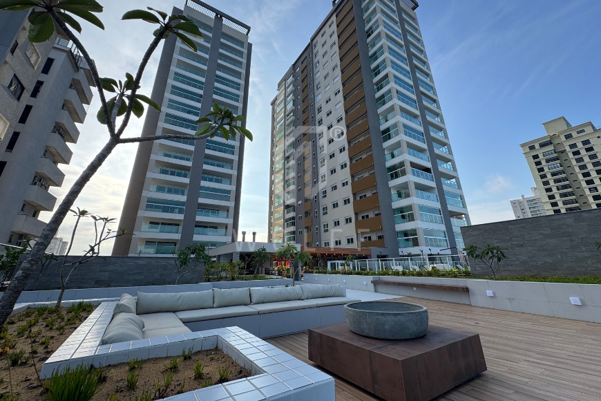 JD1724 - Apartamento Frente Mar em Balneário Piçarras/SC