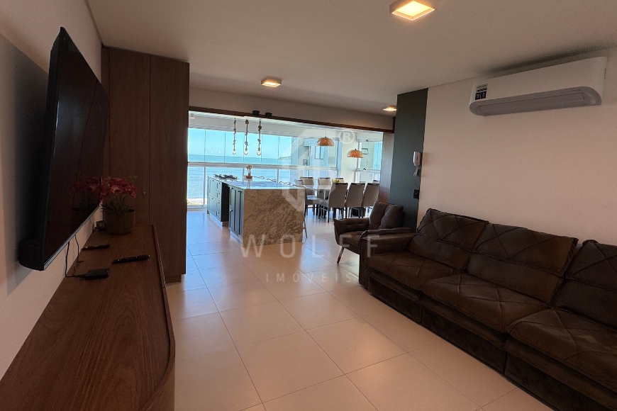 JD1724 - Apartamento Frente Mar em Balneário Piçarras/SC