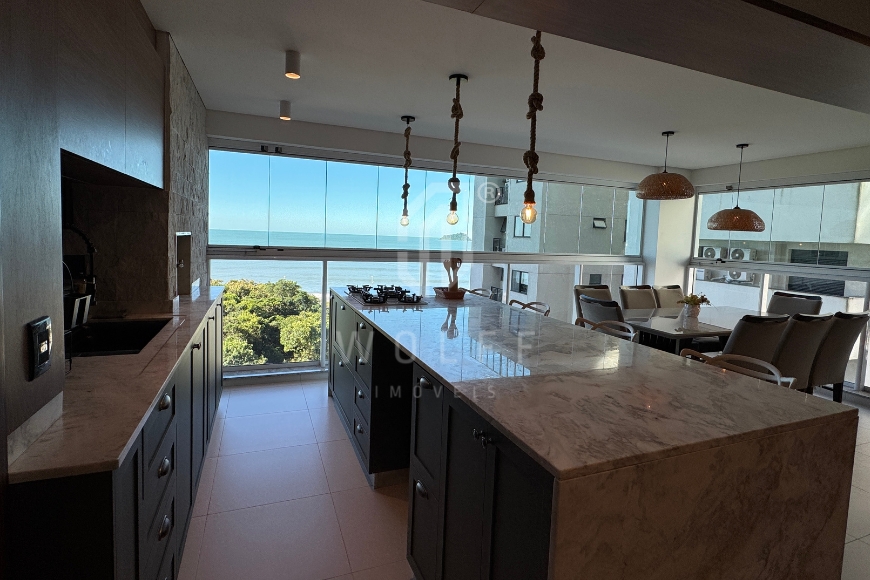 JD1724 - Apartamento Frente Mar em Balneário Piçarras/SC