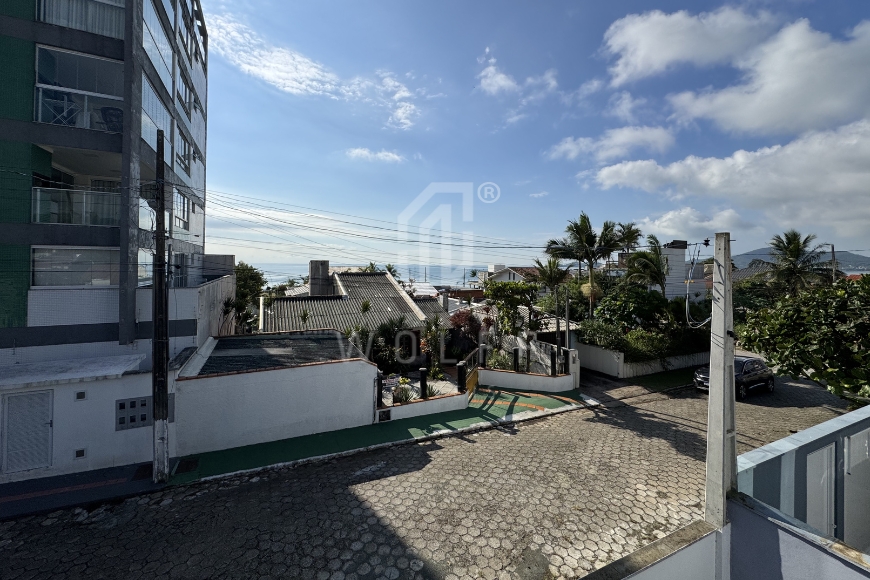 JD1726 - Sobrado no Quilombo a 130 metros da Praia