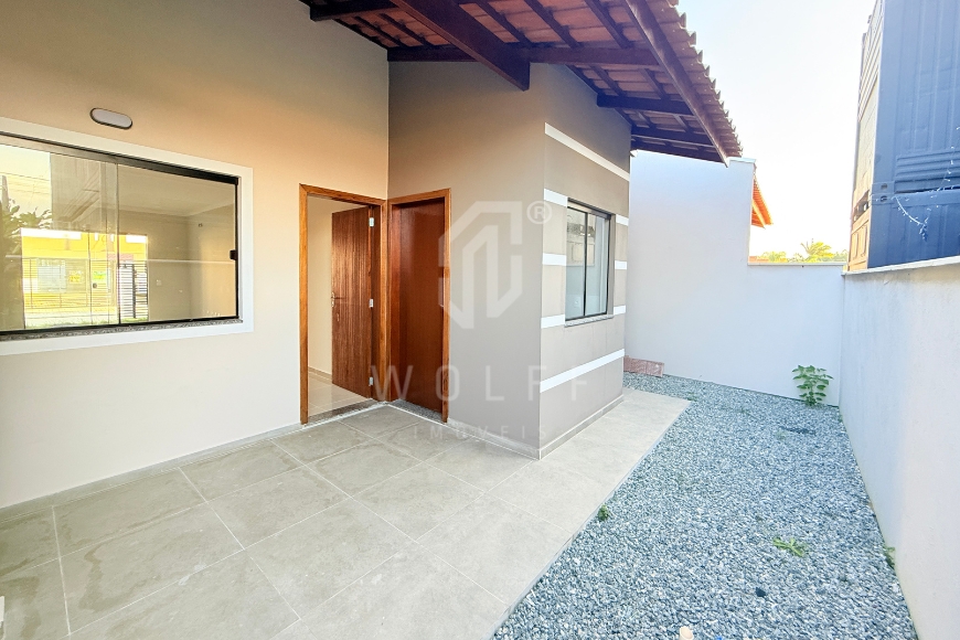 JD1727 - Casa Geminada com Espaço de Festas