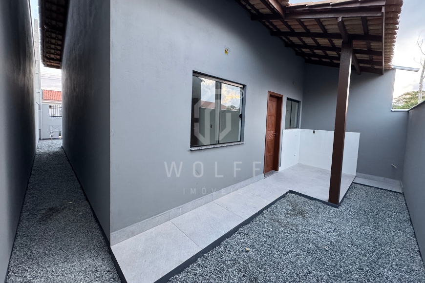 JD1735 - Casa em Ótima Localização na Quinta dos Açorianos