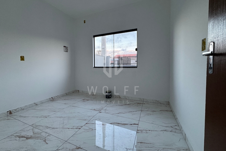 JD1735 - Casa em Ótima Localização na Quinta dos Açorianos