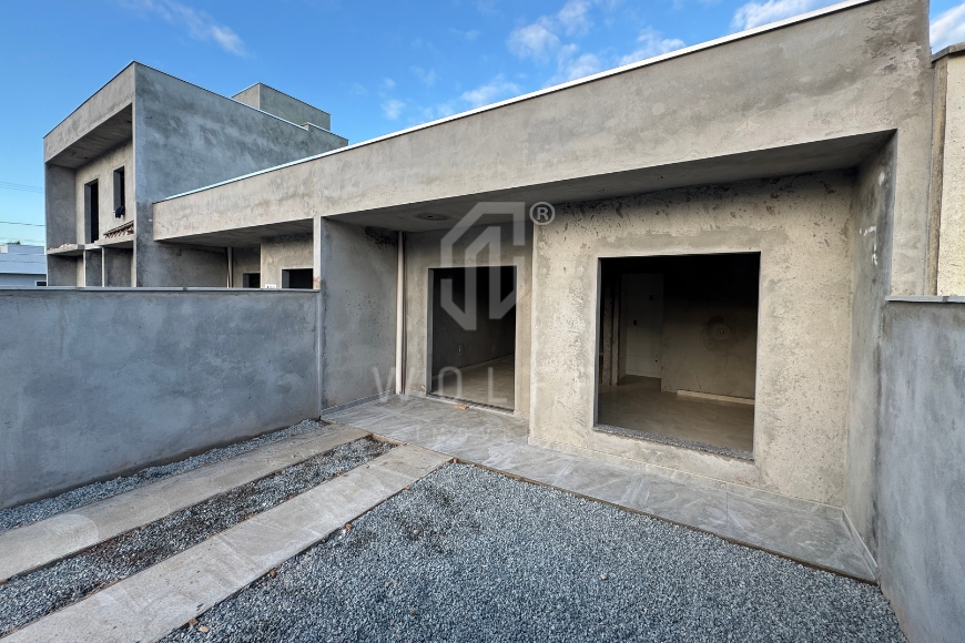JD1739 - Casa com espaço de terreno livre na Quinta dos Açorianos
