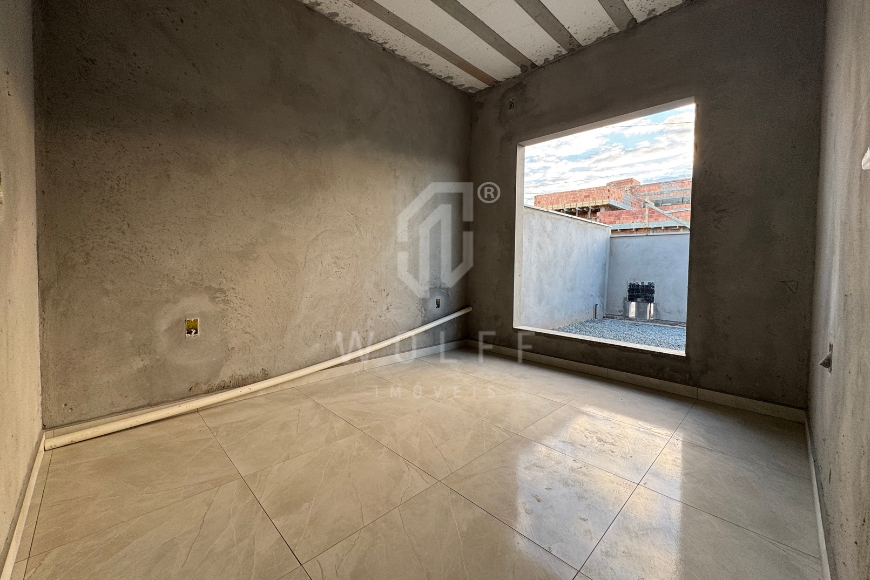 JD1739 - Casa com espaço de terreno livre na Quinta dos Açorianos