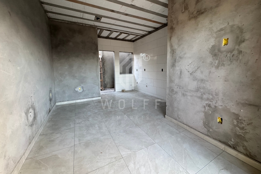 JD1741 - Casa com espaço de terreno livre na Quinta dos Açorianos
