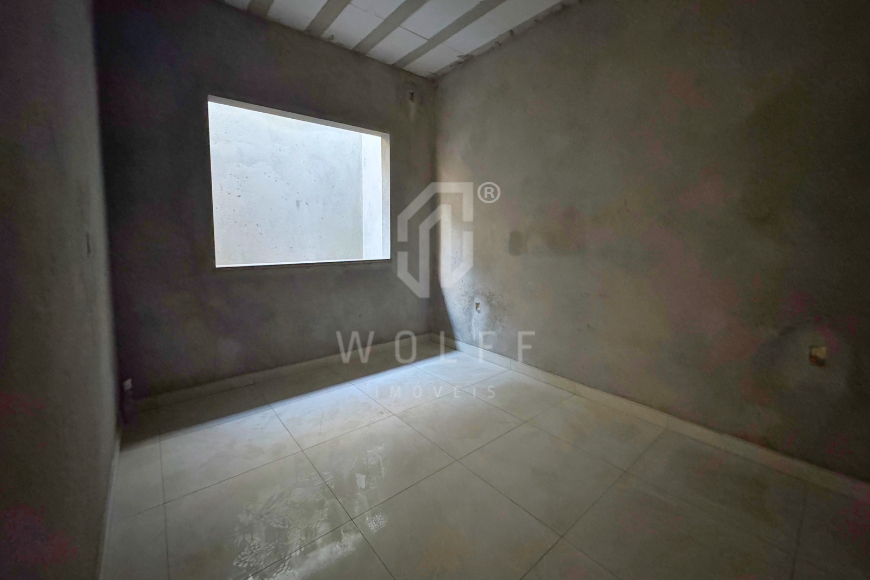 JD1741 - Casa com espaço de terreno livre na Quinta dos Açorianos