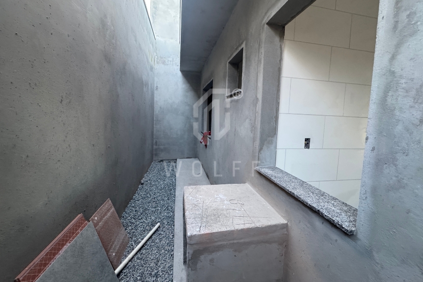 JD1741 - Casa com espaço de terreno livre na Quinta dos Açorianos