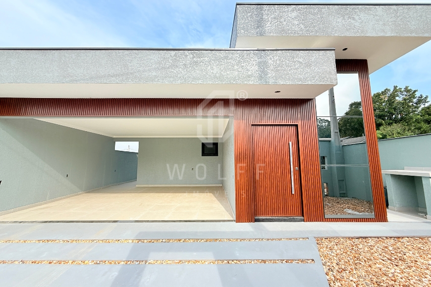 JD1745 - Casa com amplo espaço de terreno em Itajuba