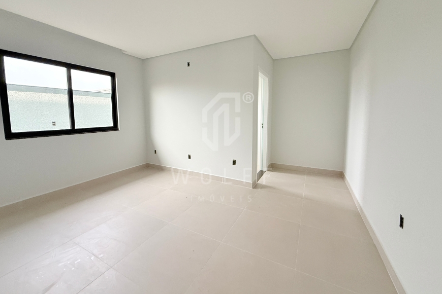JD1745 - Casa com amplo espaço de terreno em Itajuba