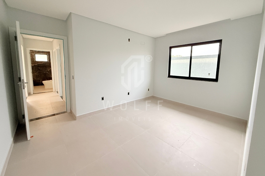 JD1745 - Casa com amplo espaço de terreno em Itajuba