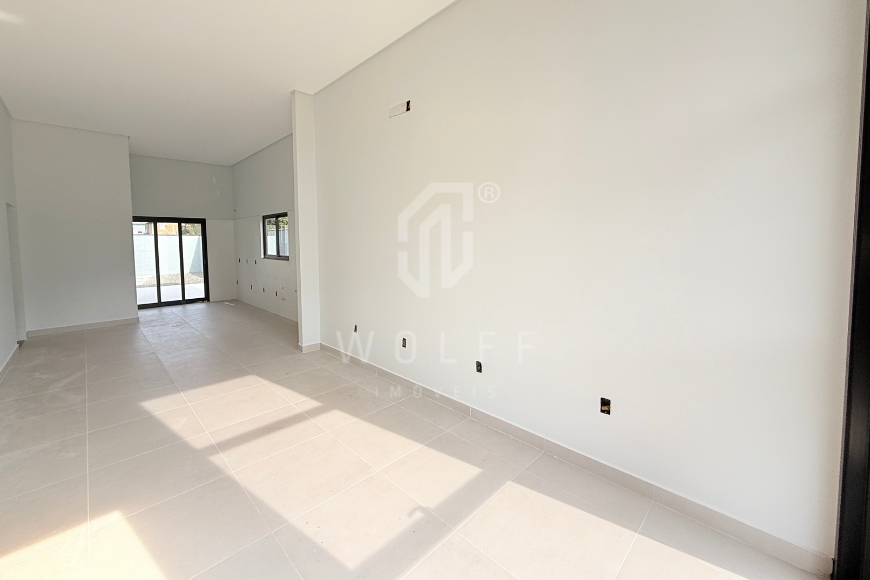 JD1745 - Casa com amplo espaço de terreno em Itajuba