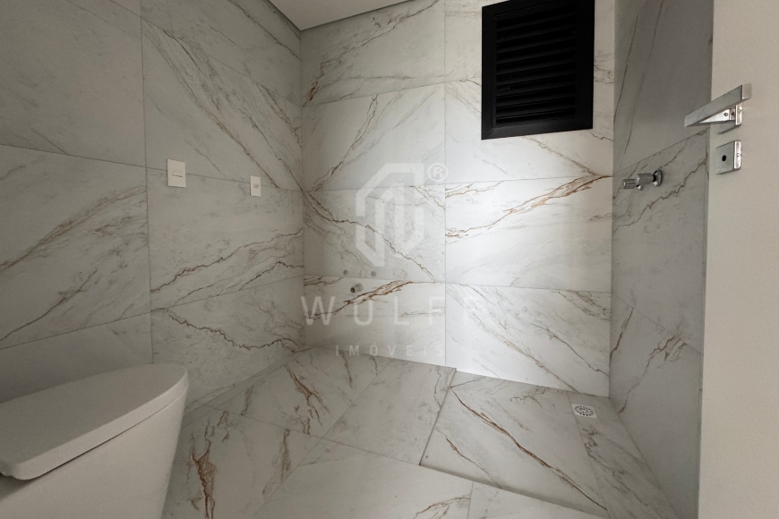 JD1748 - Apartamento com 03 Suítes na Quadra Mar