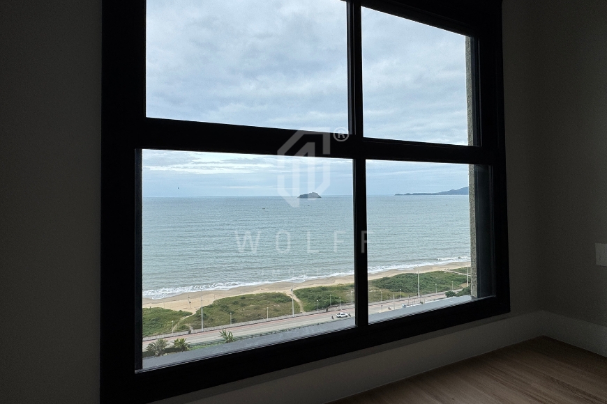 JD1748 - Apartamento com 03 Suítes na Quadra Mar