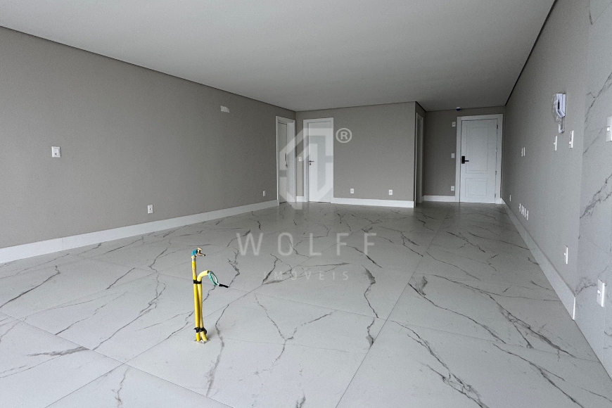 JD1748 - Apartamento com 03 Suítes na Quadra Mar
