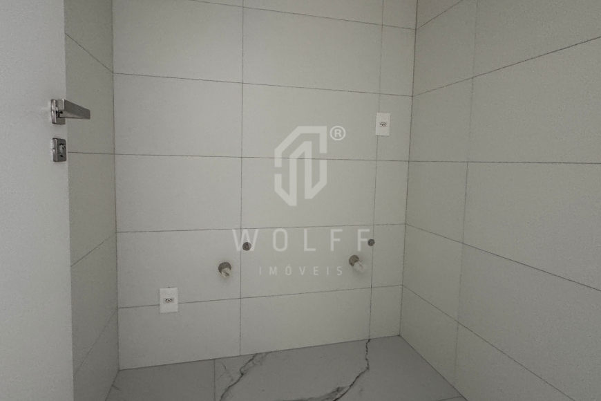 JD1748 - Apartamento com 03 Suítes na Quadra Mar