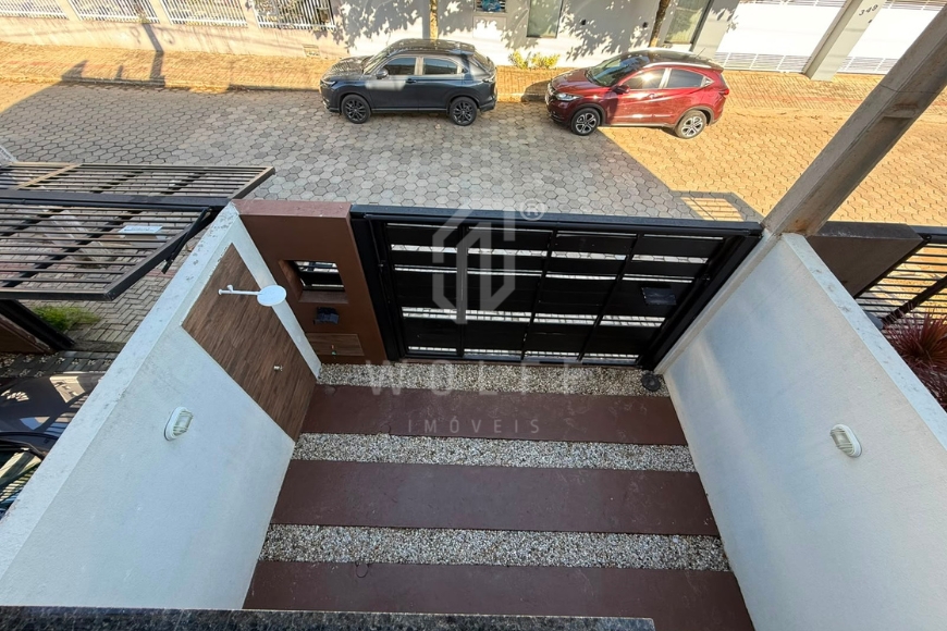 JD1752 - Sobrado semi mobiliado a 400 metros da praia
