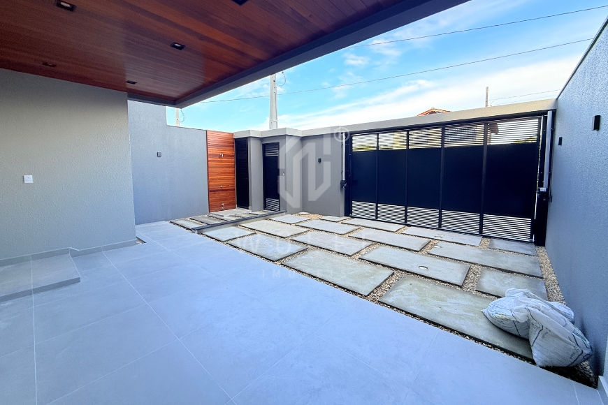 JD1757 - Sobrado com piscina e espaço gourmet em Itajuba