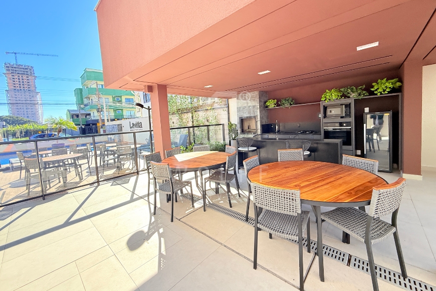 JD1758 - Apartamento Semi Mobiliado na Praia da Armação