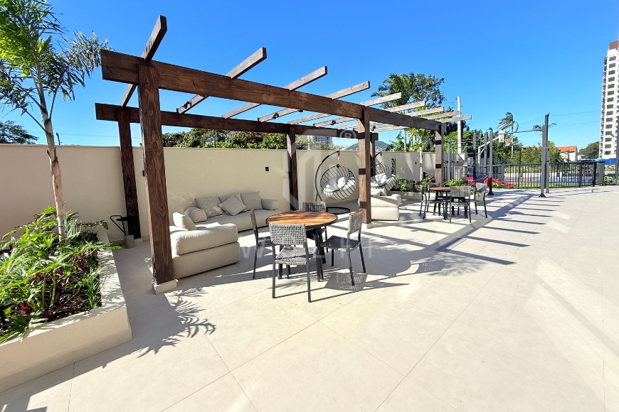 JD1758 - Apartamento Semi Mobiliado na Praia da Armação