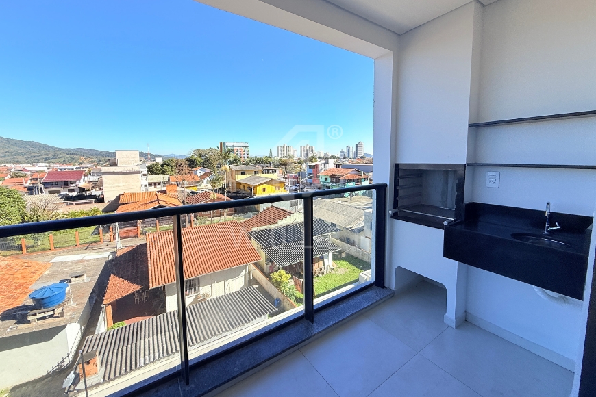 JD1758 - Apartamento Semi Mobiliado na Praia da Armação