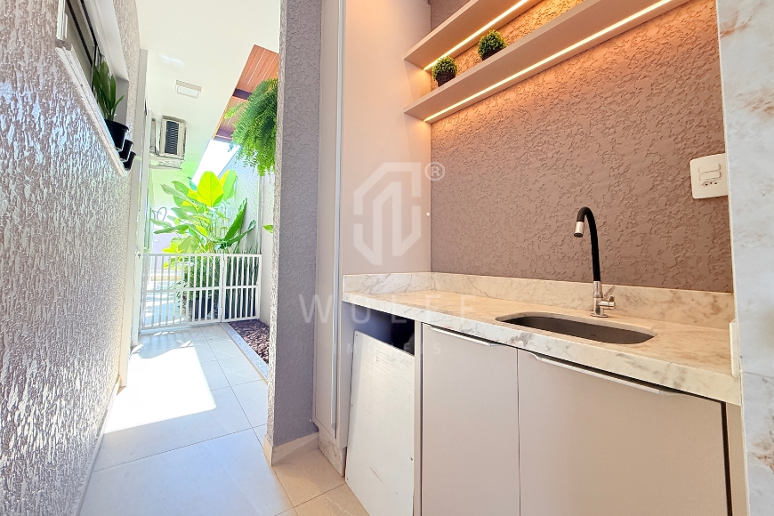 JD1759 - Casa com Piscina e Mobiliada em Itajuba