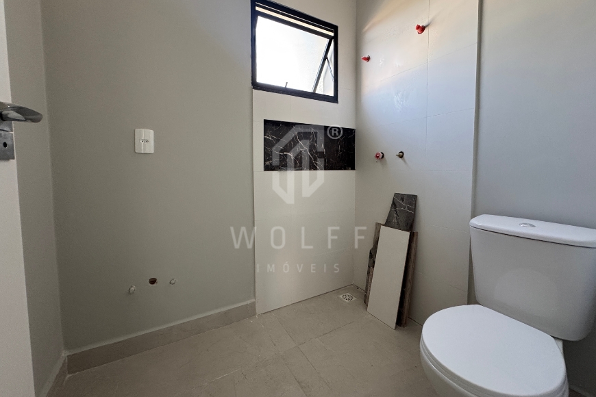 JD1765 - Sobrado com Grande Espaço de fundos no Bairro Itajuba