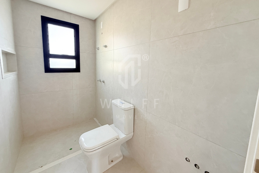 JD1776 - Sobrado Triplex com Espaço Gourmet e Hidromassagem