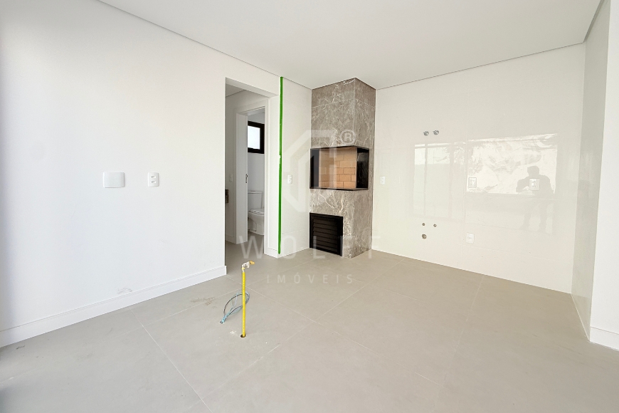 JD1776 - Sobrado Triplex com Espaço Gourmet e Hidromassagem