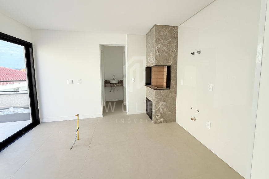 JD1776 - Sobrado Triplex com Espaço Gourmet e Hidromassagem
