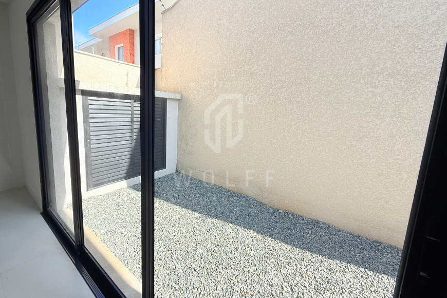 JD1776 - Sobrado Triplex com Espaço Gourmet e Hidromassagem