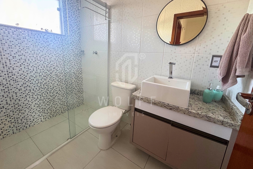 JD1785 - Sobrado com piscina a 120 metros da Praia no Tabuleiro