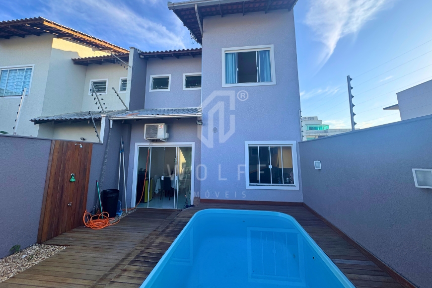 JD1785 - Sobrado com piscina a 120 metros da Praia no Tabuleiro