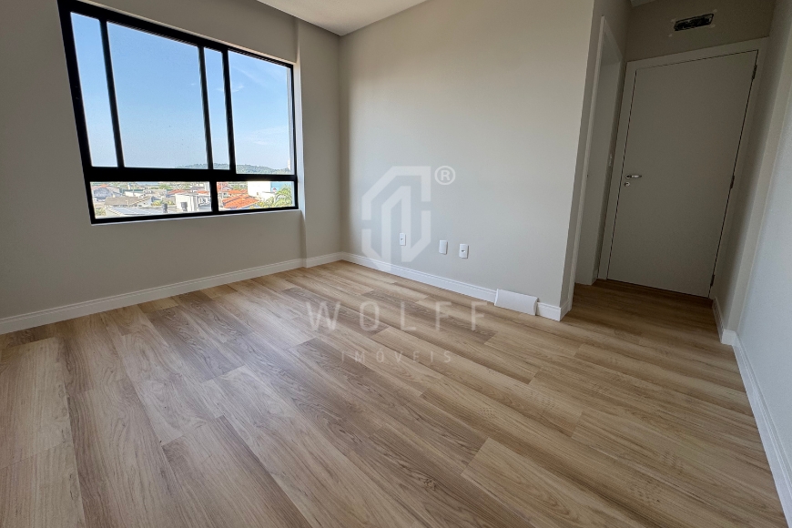 JD1789 - Apartamento com 1 suíte + 2 dormitórios no Centro