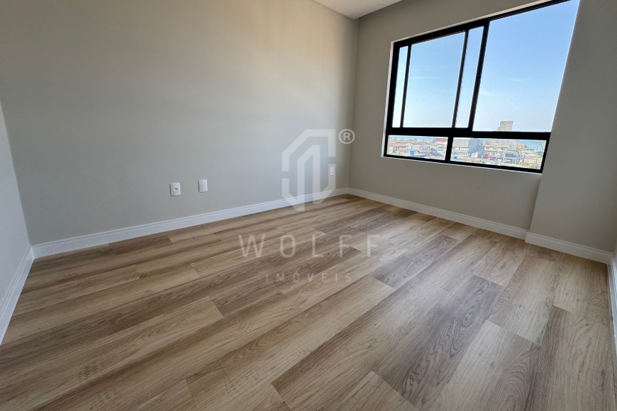 JD1789 - Apartamento com 1 suíte + 2 dormitórios no Centro