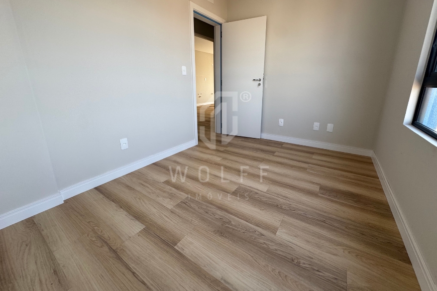 JD1789 - Apartamento com 1 suíte + 2 dormitórios no Centro