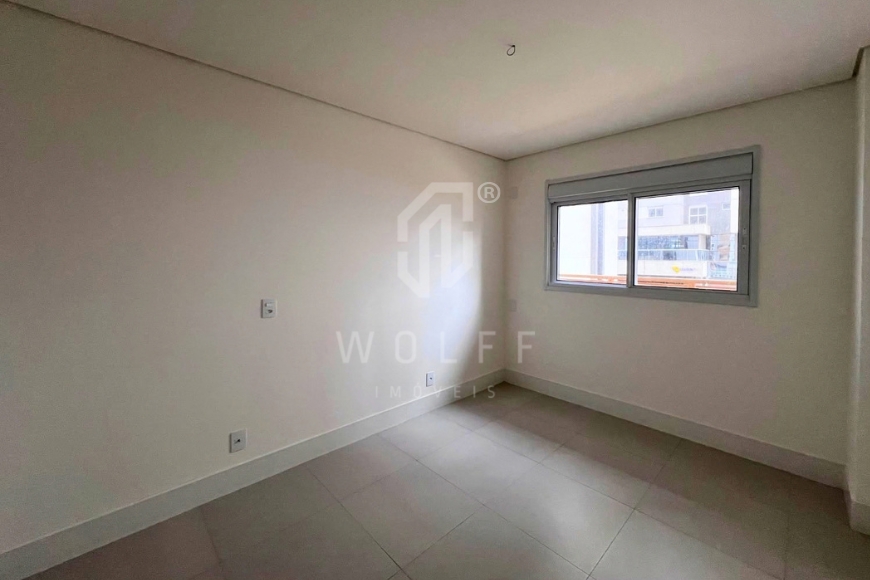 JD1800 - Apartamento em Home Club Completo