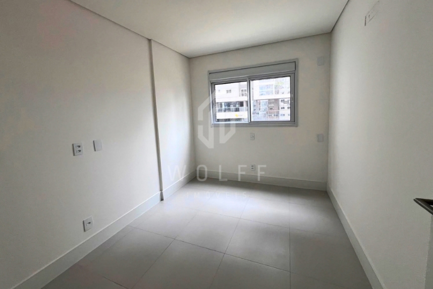 JD1800 - Apartamento em Home Club Completo