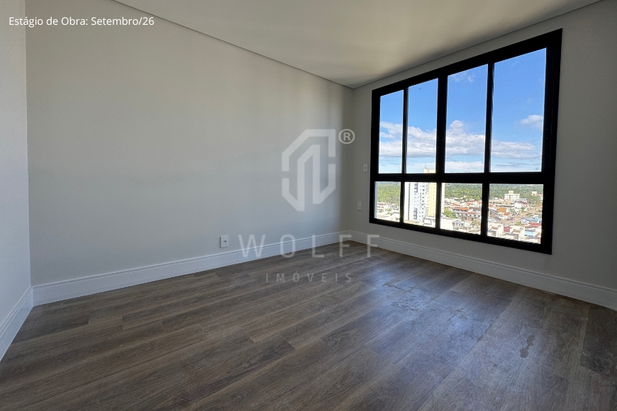 JD1801 - Apartamento em andar alto e 300 metros do Mar