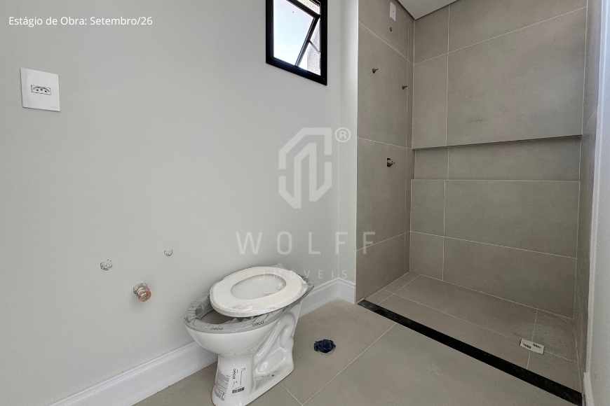 JD1801 - Apartamento em andar alto e 300 metros do Mar