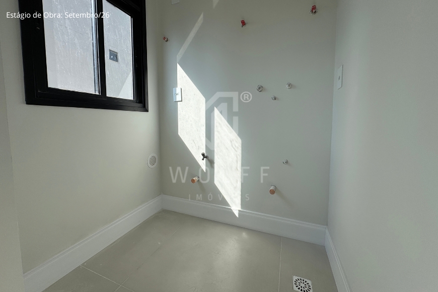 JD1801 - Apartamento em andar alto e 300 metros do Mar