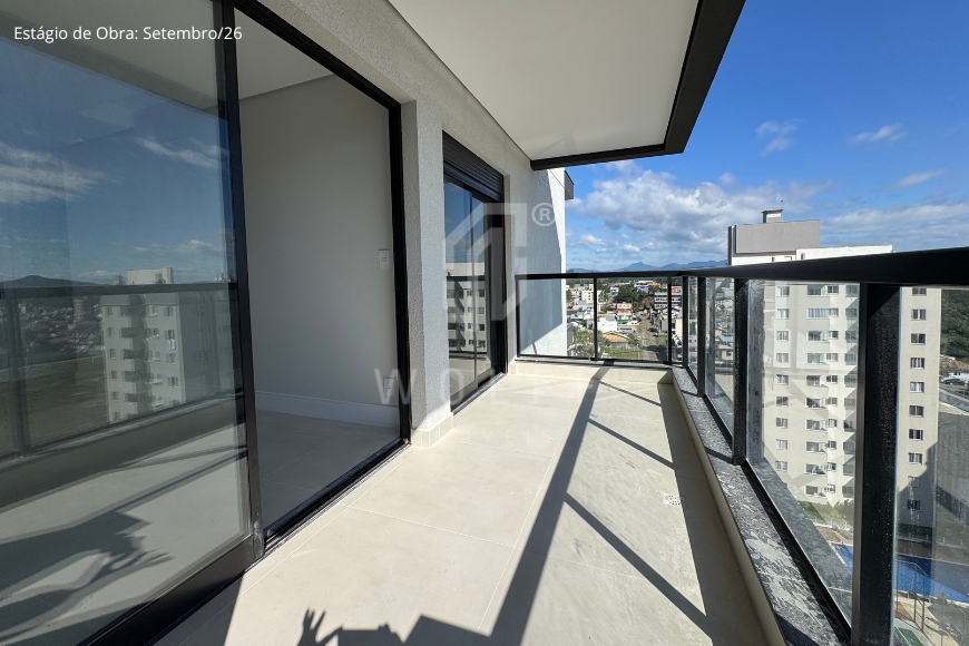 JD1801 - Apartamento em andar alto e 300 metros do Mar